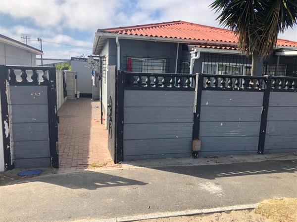 10 Bedroom House