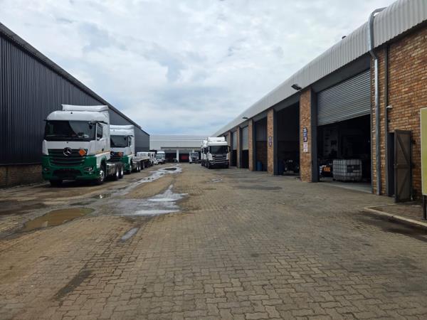 5 000  m² Industrial space