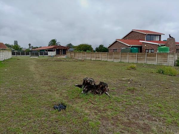 887 m² Land