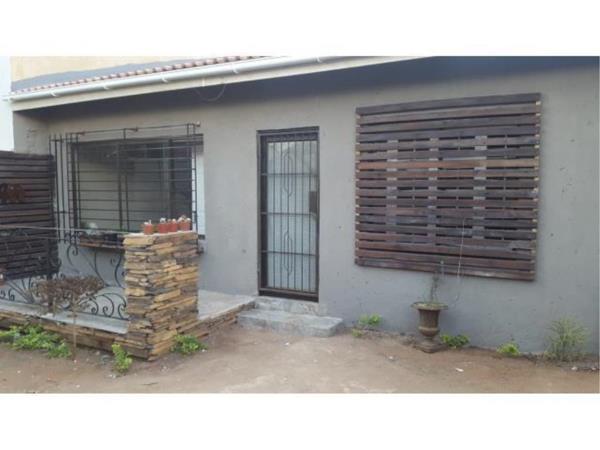 1 Bedroom Garden Cottage