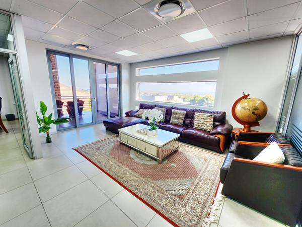 253  m² Office Space