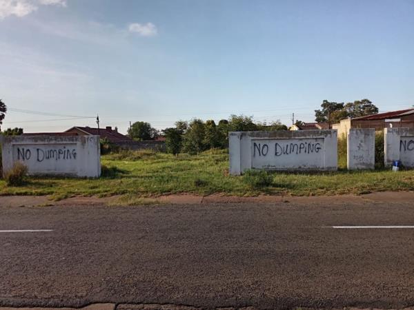 990 m² Land