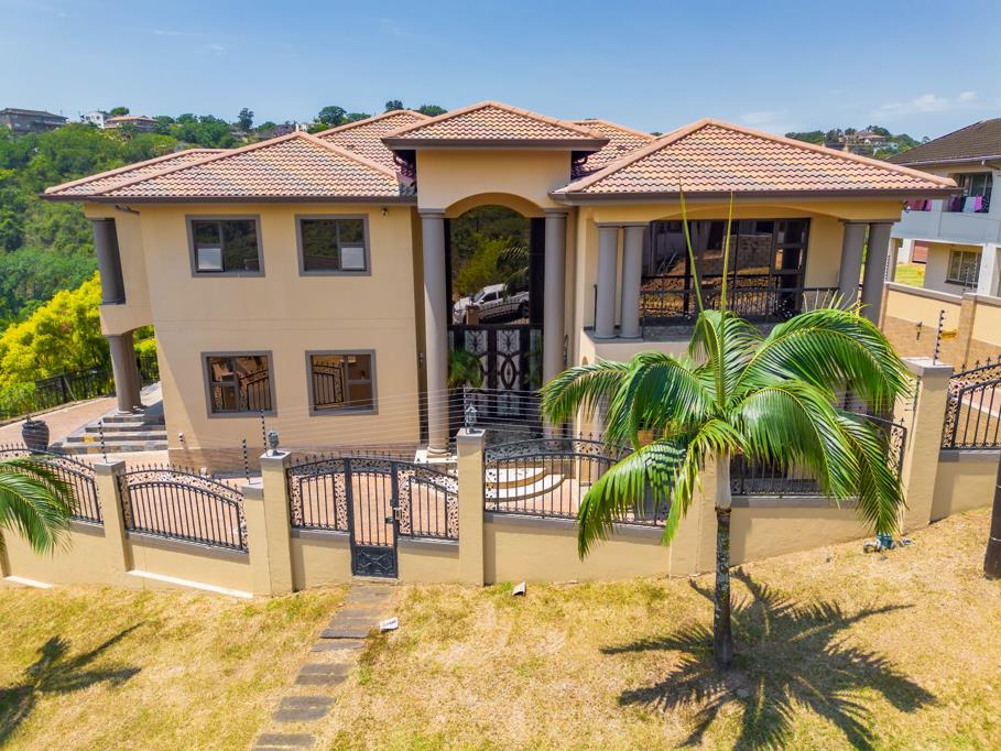 6 Bedroom House
