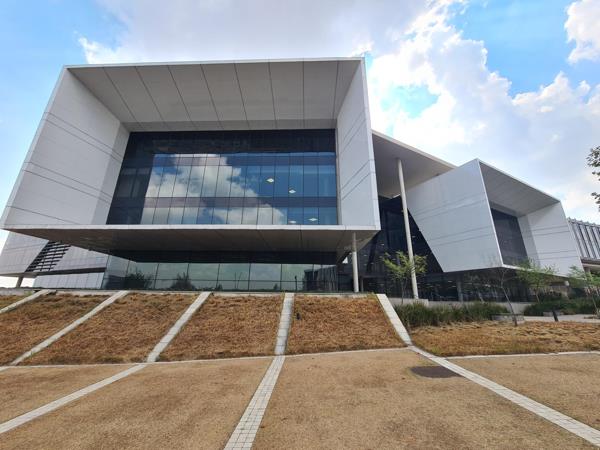 268  m² Commercial space