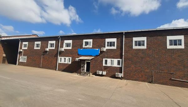 1 200  m² Commercial space