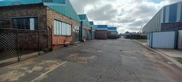 161  m² Commercial space