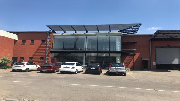 954  m² Industrial space