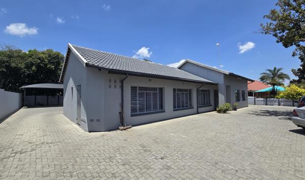 220  m² Commercial space