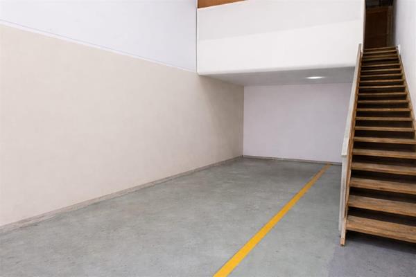 180  m² Commercial space