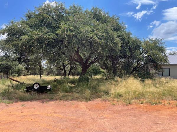 1 040 m² Land