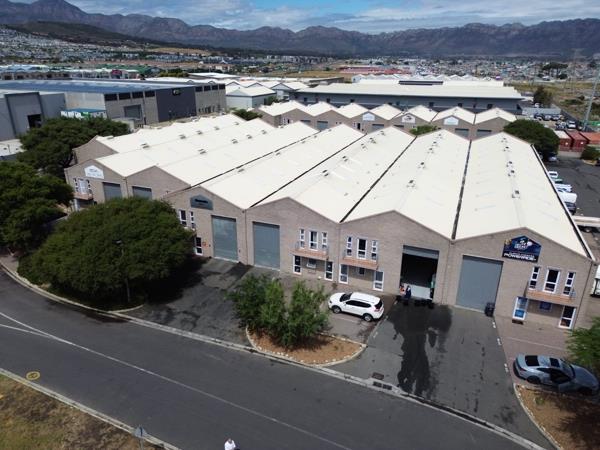 345  m² Industrial space