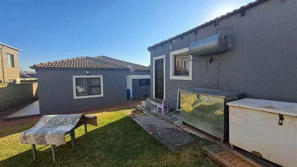 1 Bedroom Garden Cottage