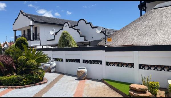 5 Bedroom House