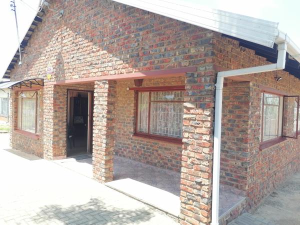 2 Bedroom House