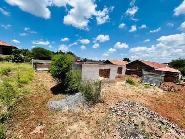 705 m² Land