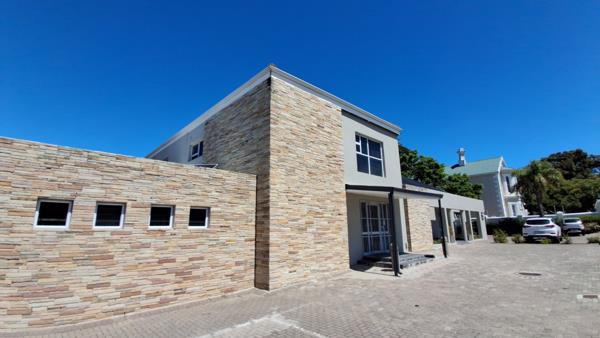 354  m² Commercial space