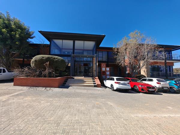 132  m² Commercial space