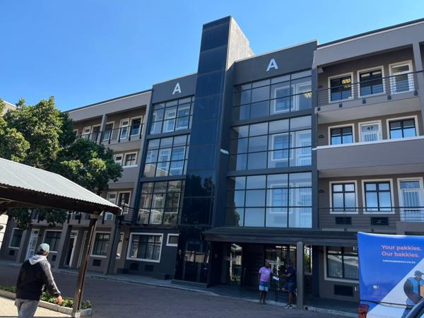 190  m² Commercial space