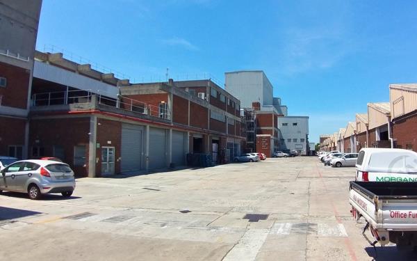 1 024  m² Office Space