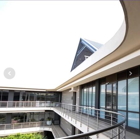 251.4  m² Office Space