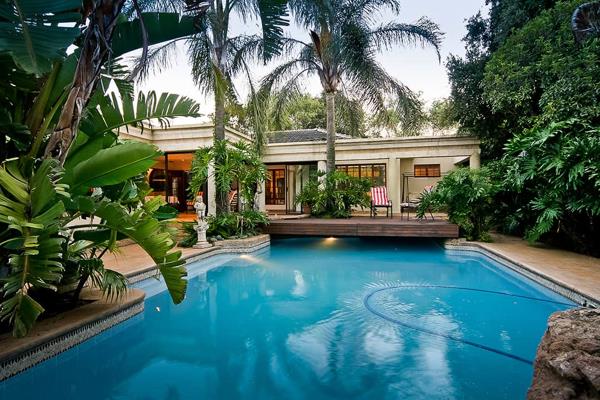 1 200  m² Commercial space