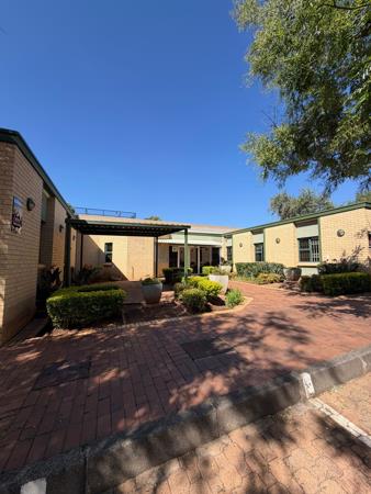 222  m² Commercial space