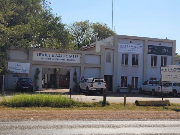 210  m² Commercial space