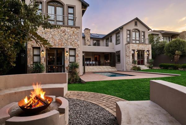 5 Bedroom House
