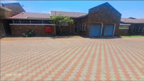 3 Bedroom Townhouse