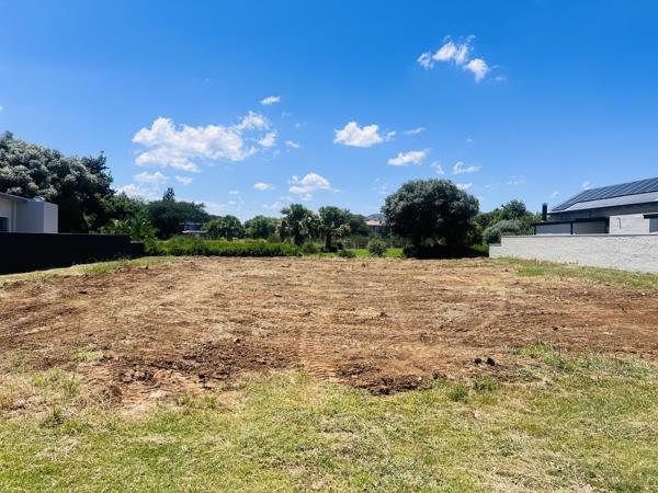 1 020 m² Land
