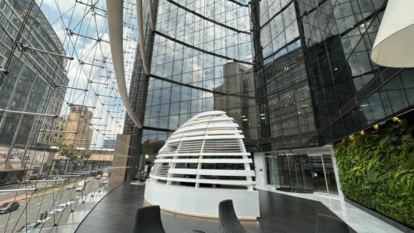 544  m² Office Space