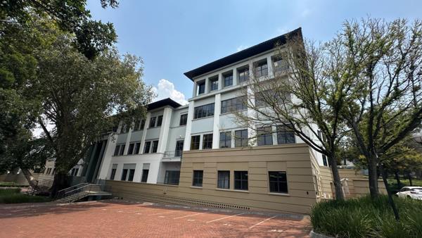 9 250  m² Office Space