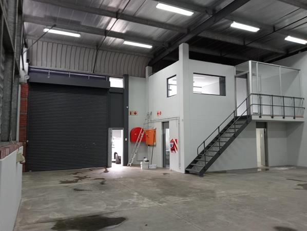 261  m² Industrial space