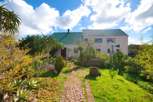 6 Bedroom House