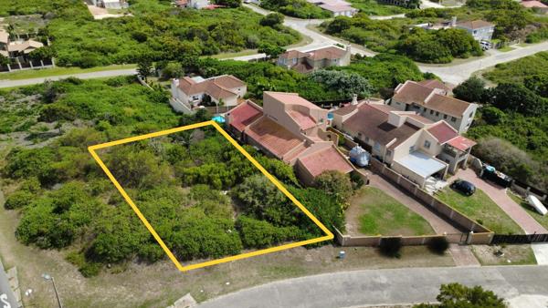 651 m² Land