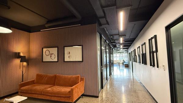 1 111  m² Office Space