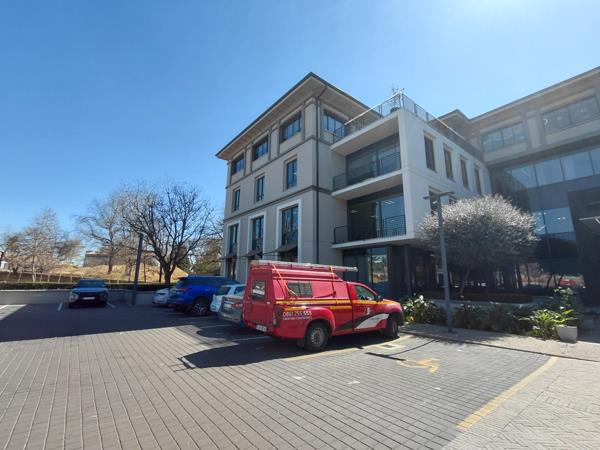 330  m² Commercial space