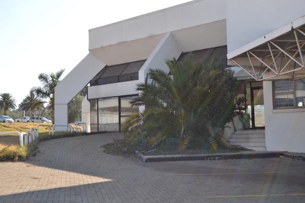 1 757  m² Industrial space