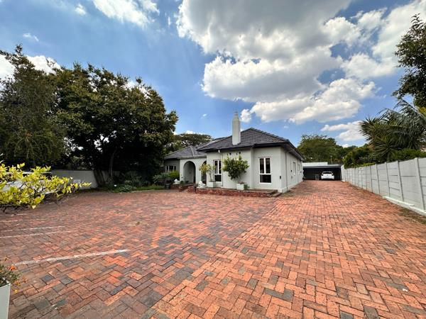 205  m² Commercial space