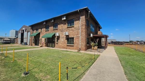 580  m² Office Space