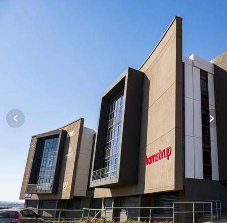 220.4  m² Office Space