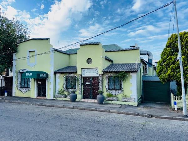 460  m² Commercial space