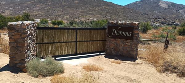 842 ha Farm with House