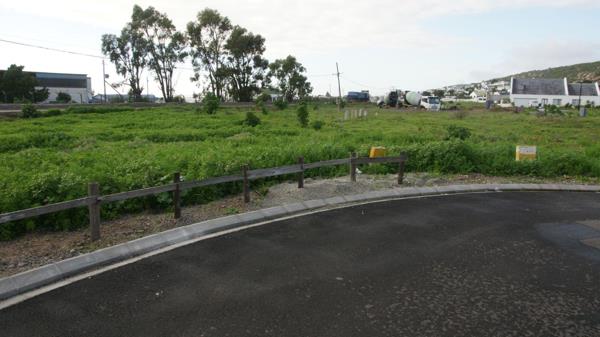 647 m² Land