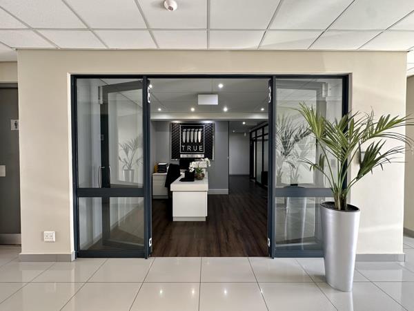 1 046 m² Commercial space