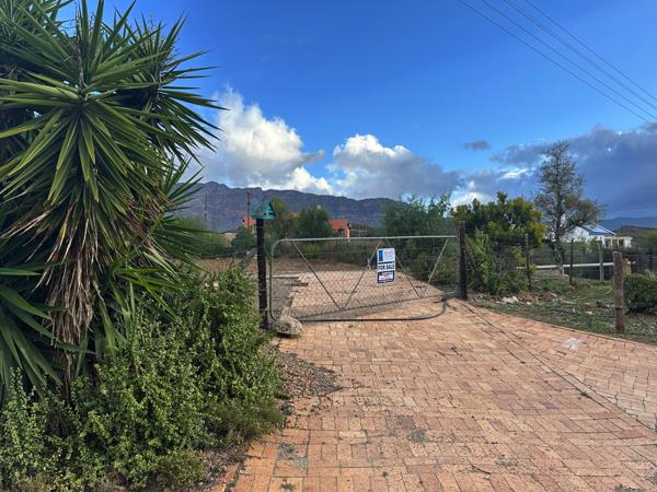 743 m² Land