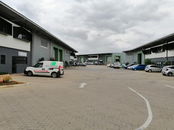 674 m² Industrial space