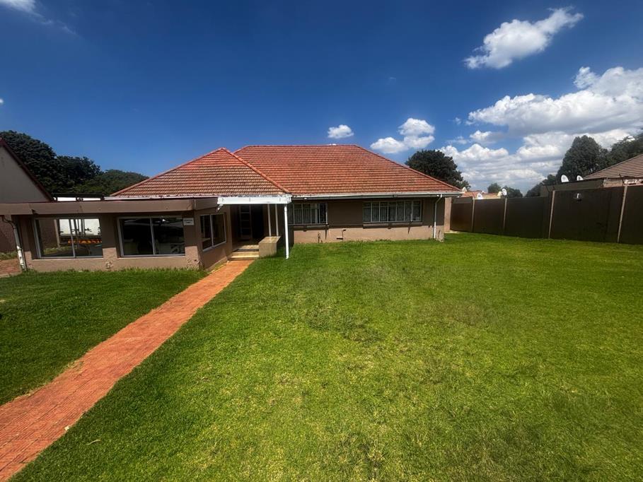 1 487 m² Commercial space