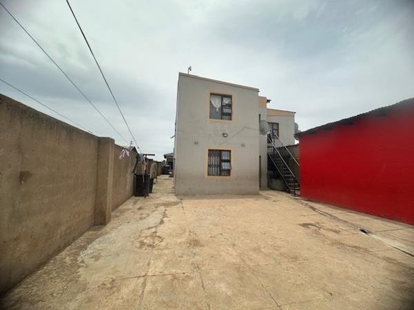 21 Bedroom House