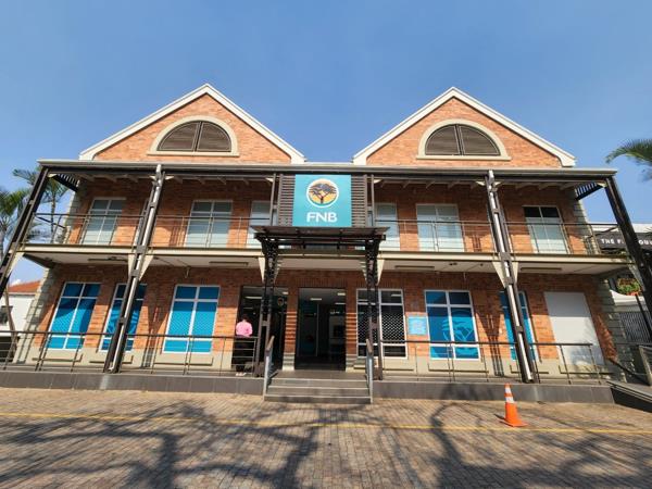 1 114.9 m² Commercial space